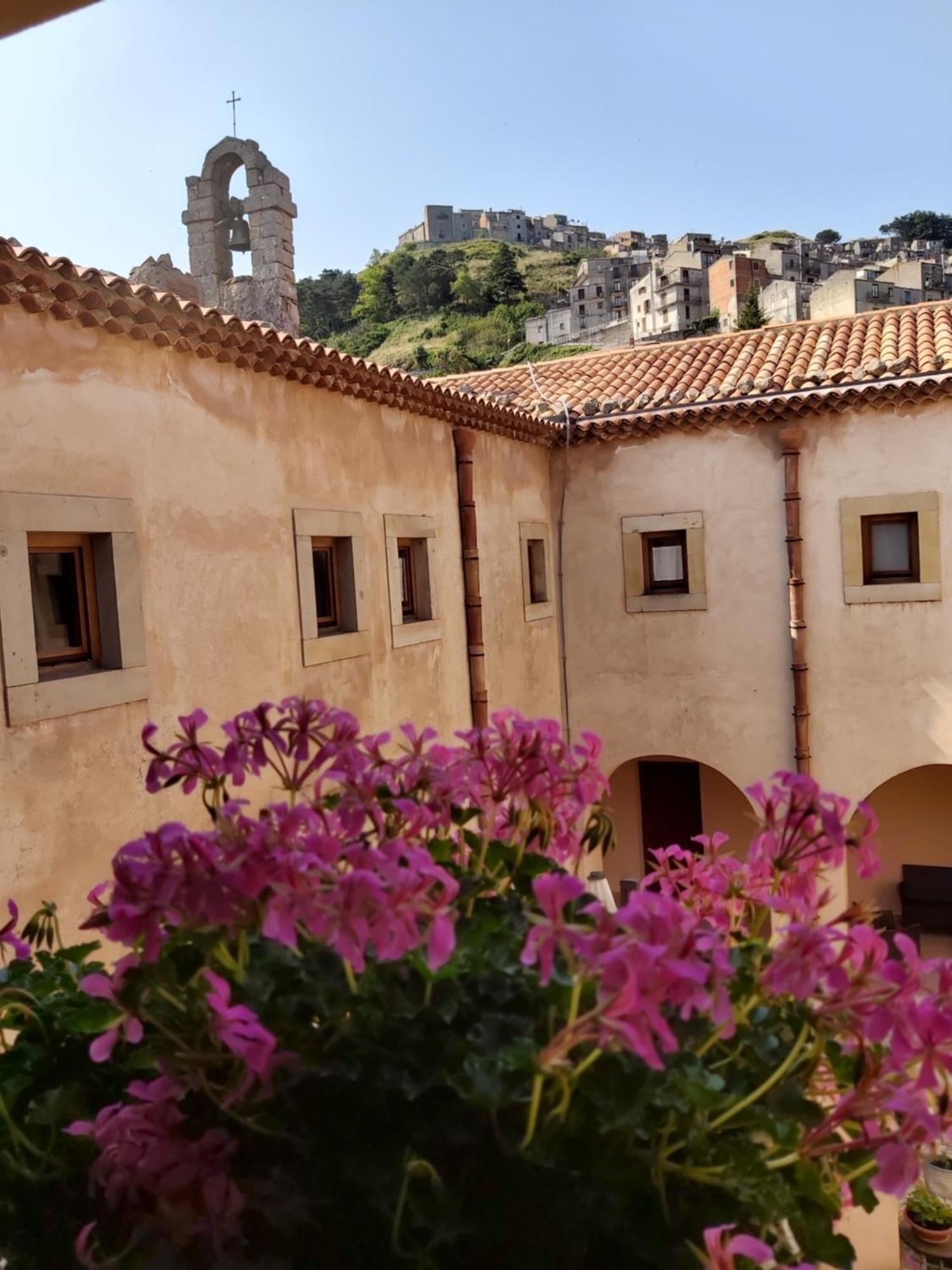 ホテル Al Convento San Mauro Castelverde エクステリア 写真